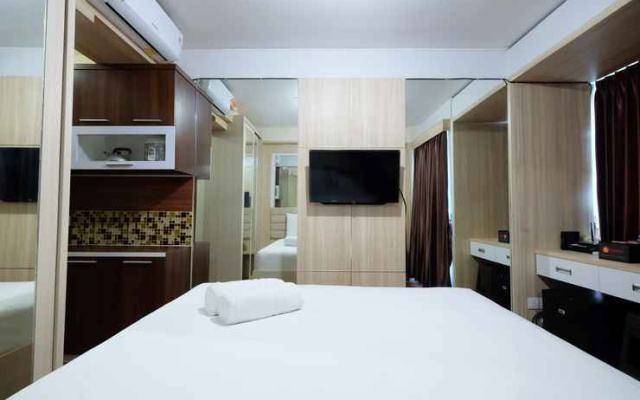 Strategic Simply Studio Tifolia Apartment near Kelapa Gading By Travelio