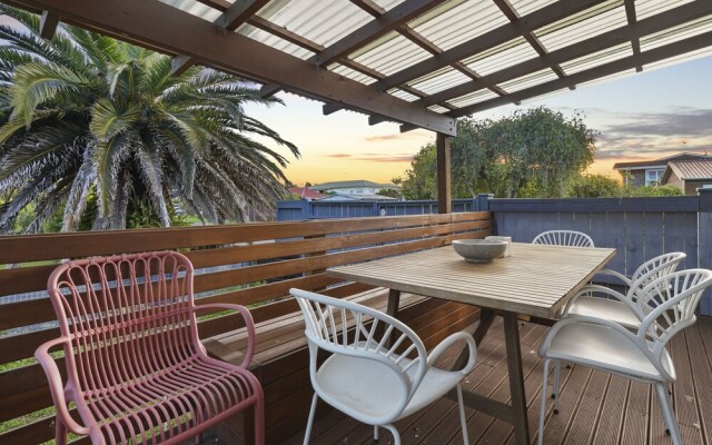 Amazing Home By Beach - Aircon-ed