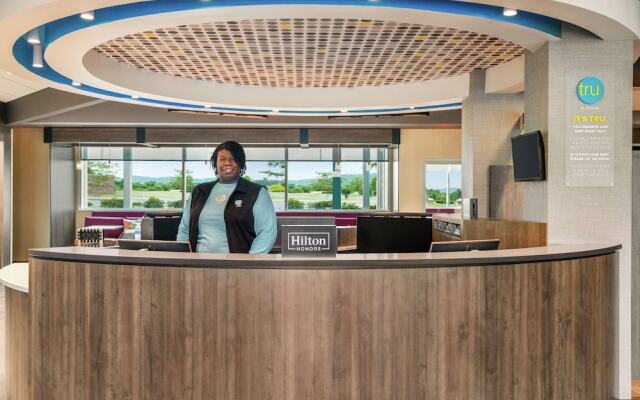 Tru by Hilton Ringgold