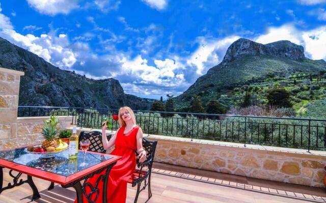 Heated Private Salt Pool, Spa, 4BD & 4BR