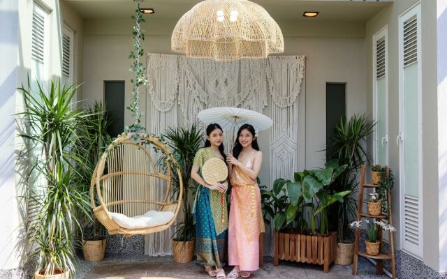 25000sqft Grand Luxe Villa PJ 13BR 42Pax