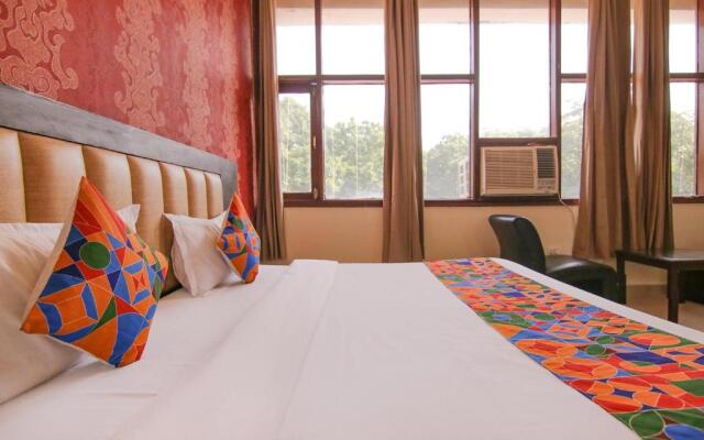 Fabhotel Town Pride