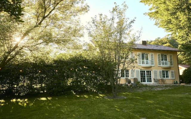 Meinsbur Boutique Hotel
