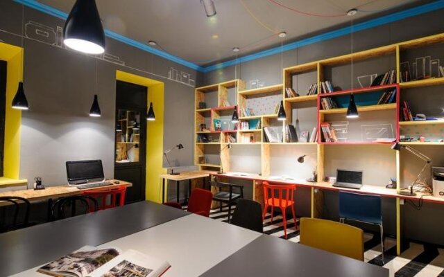 Re:forma Art Hostel