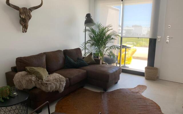 Penthouse Las 2 Salchichas
