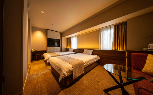 New Osaka Hotel