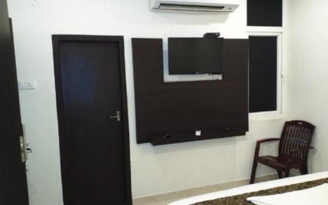 saravanaa residency