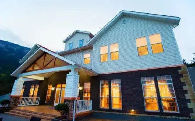 Memedee Manor Homestay