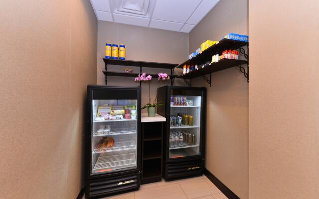 Holiday Inn Express & Suites Indio - Coachella Valley by IHG