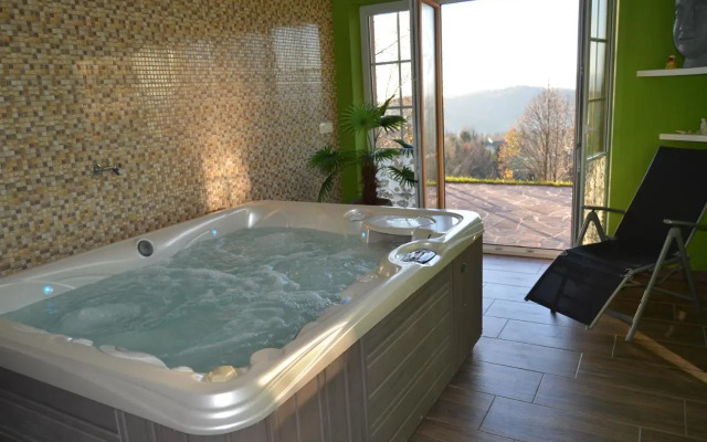 Holiday Home With Hot Tub And Sauna Sabina