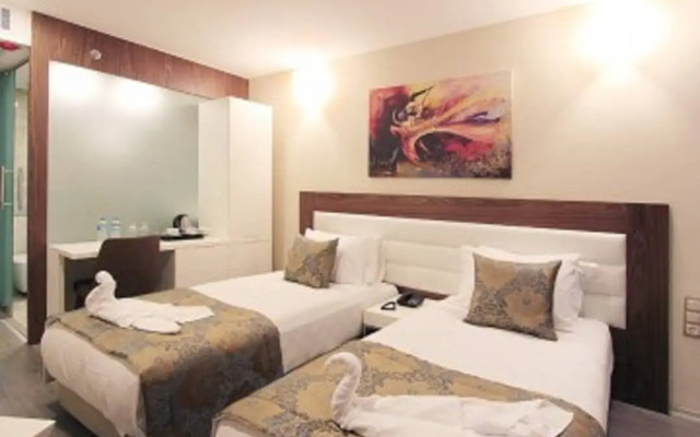 Forum Suite Hotel