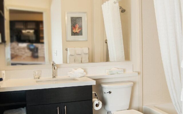 Candlewood Suites Fort Collins by IHG