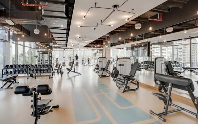 Urban Apartment in Marina Gate, Central Location!