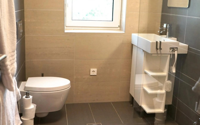 Hillhouse Novo mesto