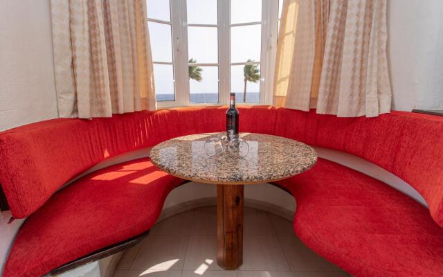 Altamar 53 balcony sea views By CanariasGetaway