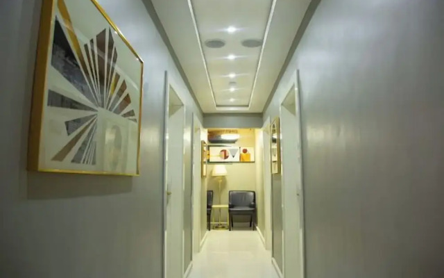 989 Apartments