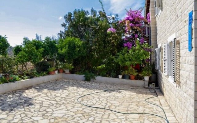 Apartment Jakov