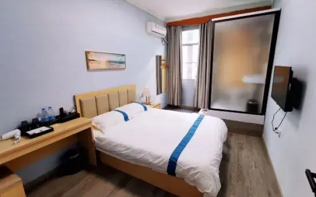 Yuan Apartment