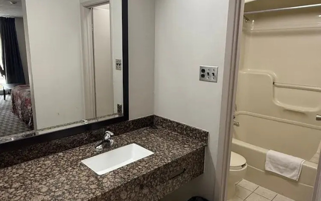 Fort York Motel