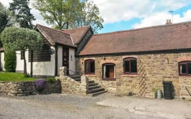 Cwm Head Court