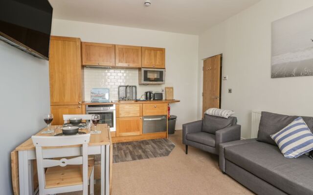 Apartment 17