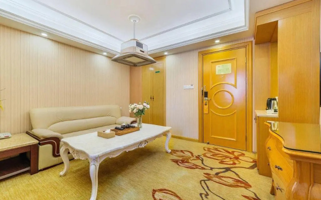 Vienna Hotel(Shenzhen Shajing Jingji Baina)