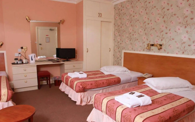 Russell Hotel