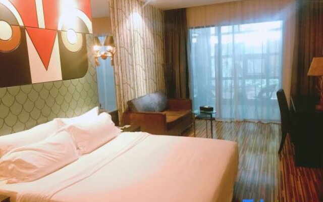 Orange Hotel (Shanghai Ruijin South Road)
