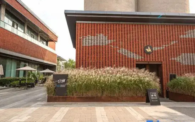 Zhu Li Moon Light Cloud Guest House (Zhujiajiao Branch)