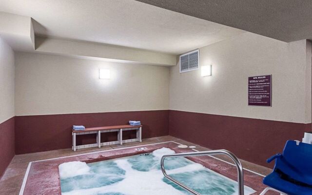 Comfort Suites Airport