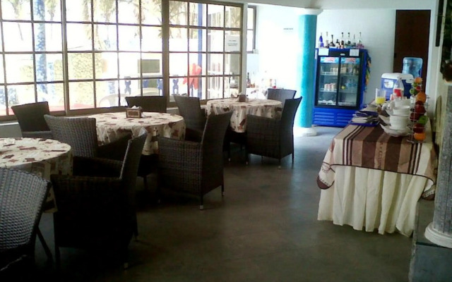 Island House Hotels