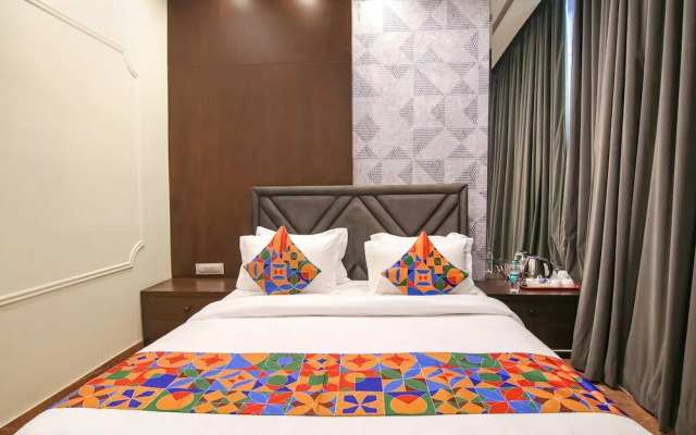 Fabhotel Prime K9 Crown