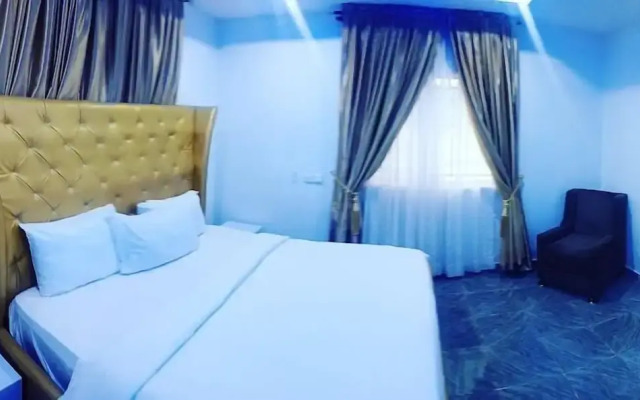Pioneer Luxury Apartment