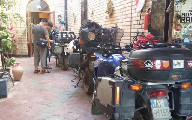B&B Bahodir