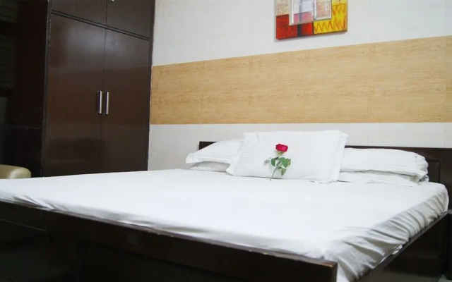 Hotel Satya Palace