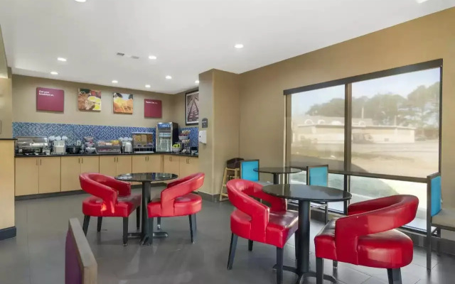 Comfort Suites Locust Grove Atlanta South
