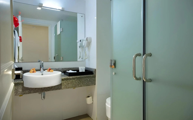 Coral Strand Smart Choice Hotel