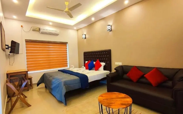 Pura Vida Varkala