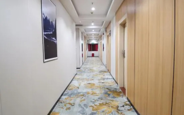 Super 8 Hotel Shenzhen Longgang Da Yun