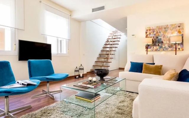 Modern Centric Duplex With Stunning Terrace Francos V
