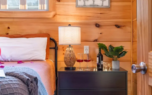 Rustic Mountain Retreat by Ghosal Luxury Lodging