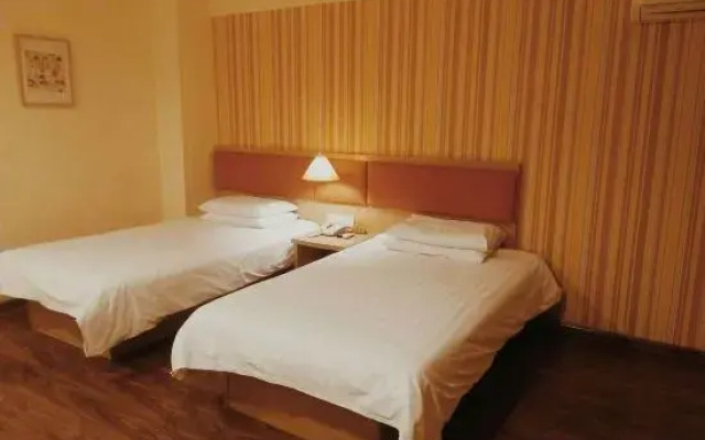Homeinn Hotel (Dandong Fengcheng Fenghuangshan Fenghua Street)