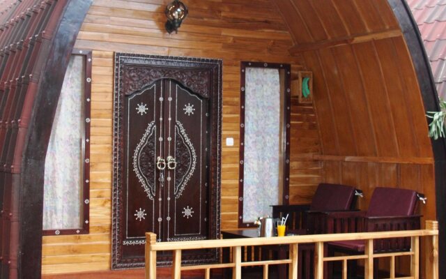 Banana Leaf Bungalows