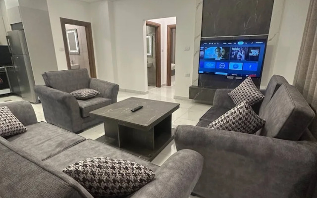 Cozy Home Near All Services - 21