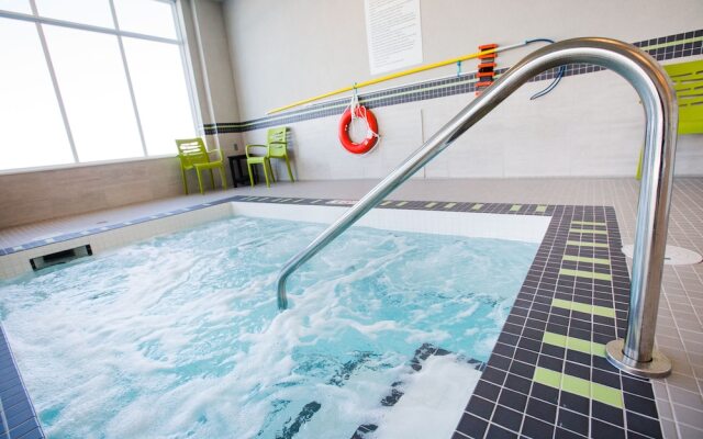 Holiday Inn Hotel & Suites Calgary South Conference Ctr