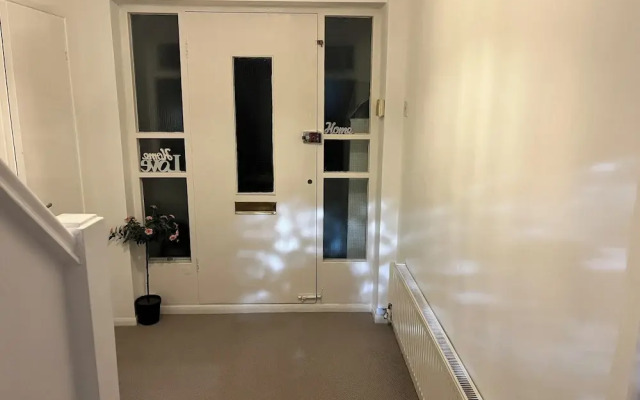 Love and Peace Petts Wood