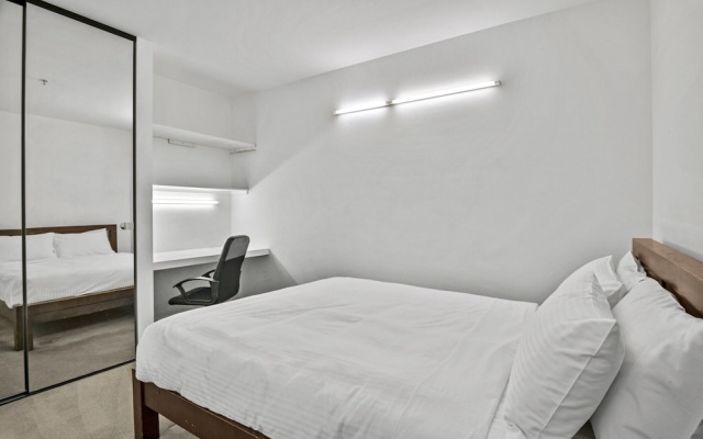 Central 2 Bed Apartment Near Melbourne CBD – Guest Rooms – Melbourne