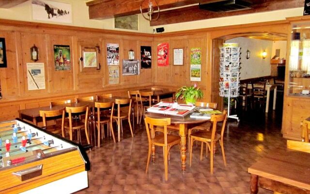 Logis Hôtel Les Bruyères