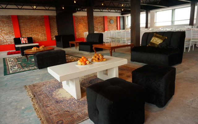 Black Boutique Hotel