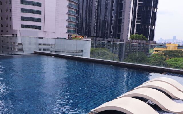Reizz Residence